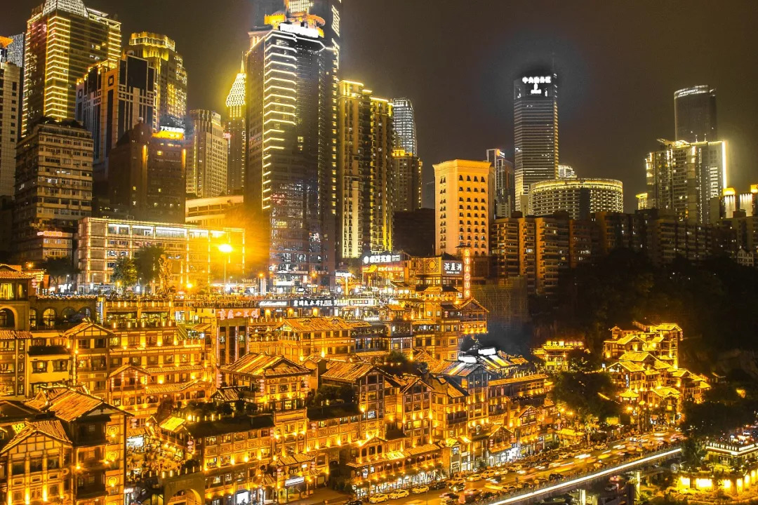 山城重庆，嘉陵江畔的画卷与奋进故事