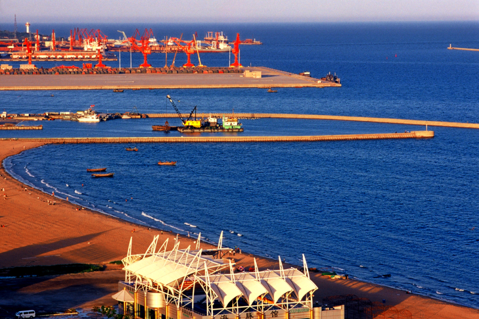 秦皇岛夏日记忆，友情与陪伴的温馨篇章